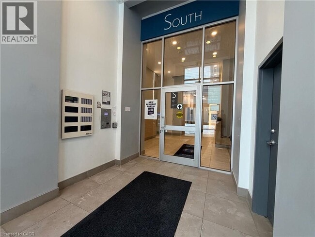 Photo - 239 Albert St Unit 1019