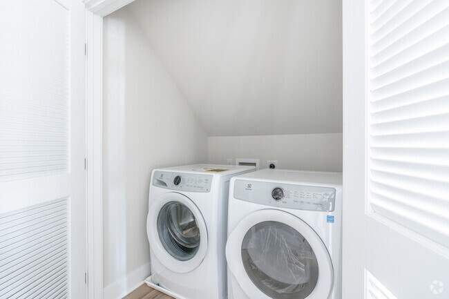 1BR, 1BA