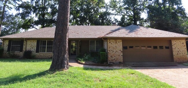 Building Photo - Gorgeous 3 Bedroom Home w/Workshop in Tyler!