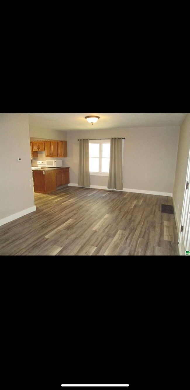 Photo - 813 7th Ave