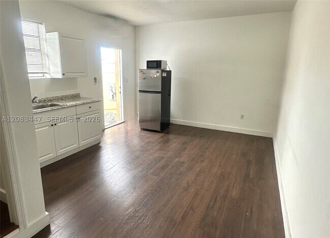 Photo - 20221 SW 115th Ave Unit 1