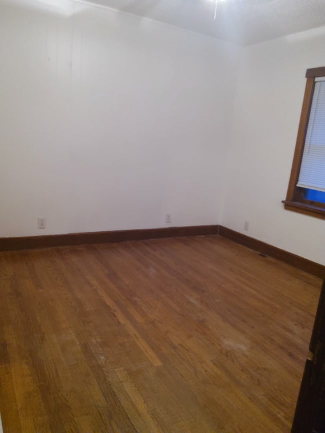Building Photo - 1602 Belmont Ave Unit 1602 Belmont A Rental