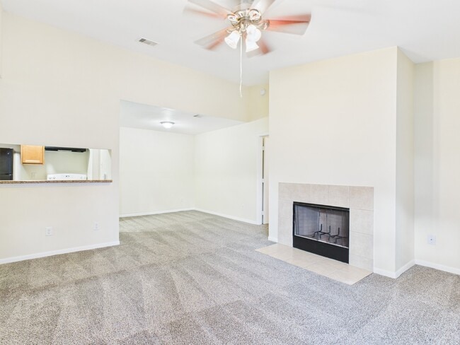 Building Photo - 12642 Ashford Meadow Dr Unit D