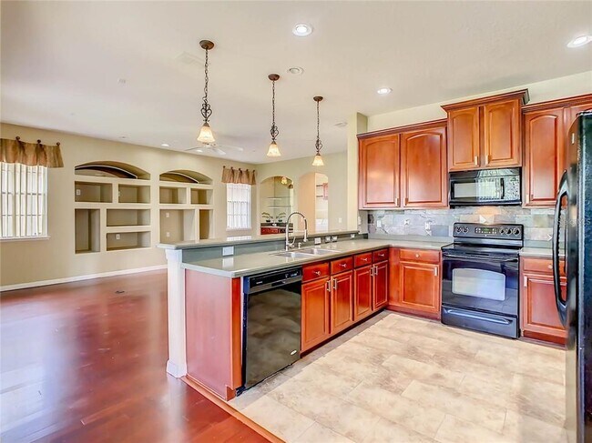 Photo - 2209 Windcrest Lake Cir