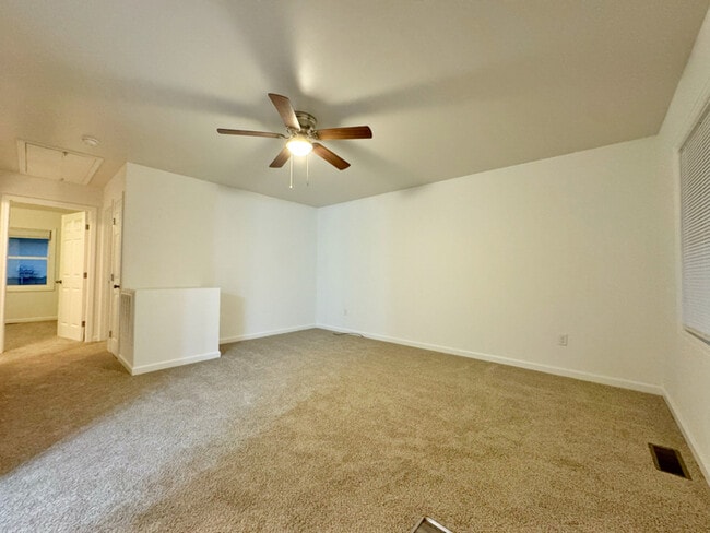 Photo - 613 W 4th Ave