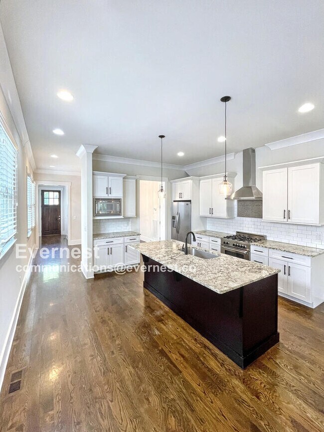 Photo - 817 Knox Ave