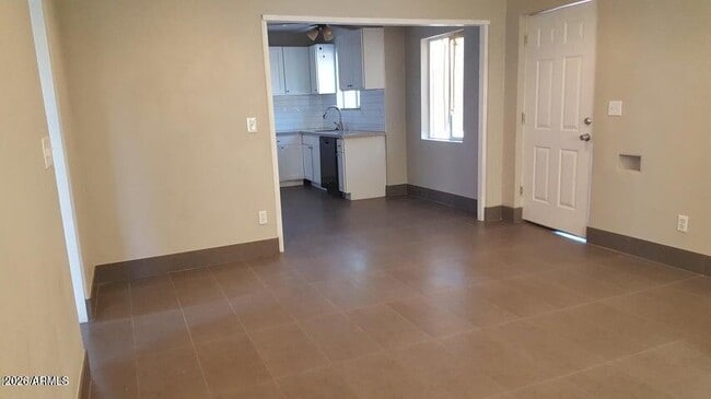 Photo - 709 E Weldon Ave