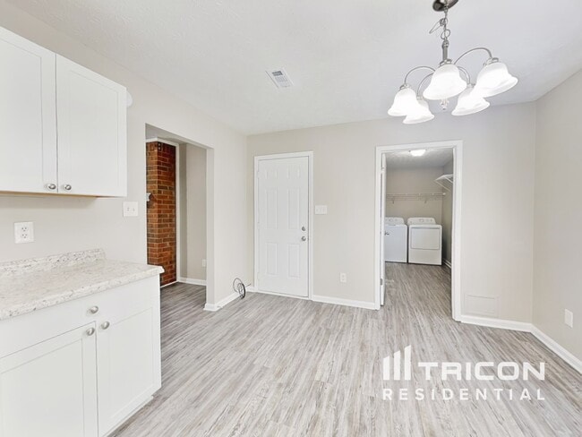 Photo - 355 Paula Ct