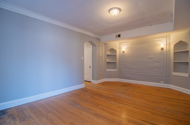 Photo - 7841 S Kingston Ave