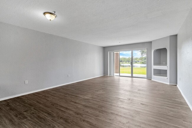 Photo - AVAILABLE ON 03/01/2026 Updated condo located in amazing location in Orlando!