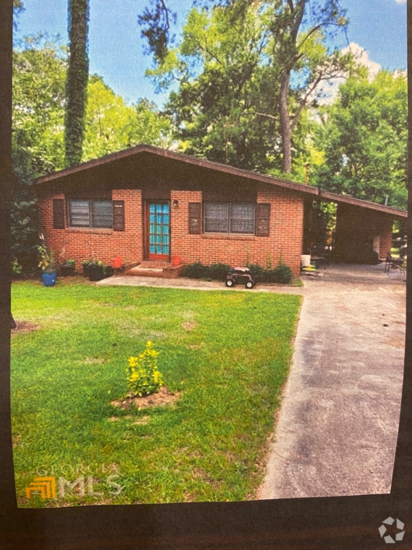 Building Photo - 1949 Dirk Dr Rental