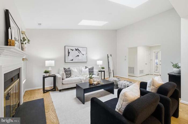 Photo - 2705 Coxswain Pl