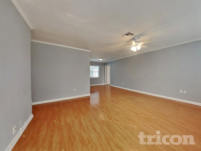 Photo - 10461 110th Way N