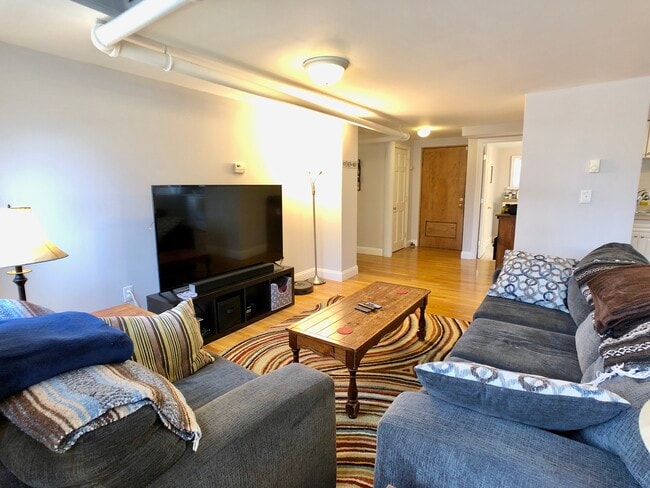 Photo - 592 Centre St Unit 1