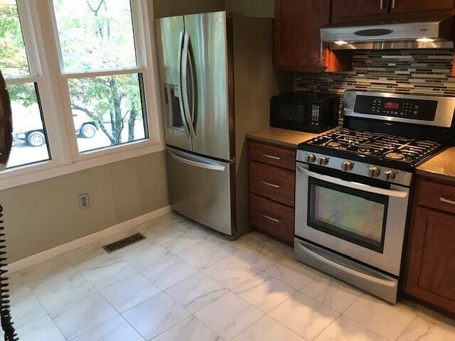 Photo - 9 Shadowwood Cir