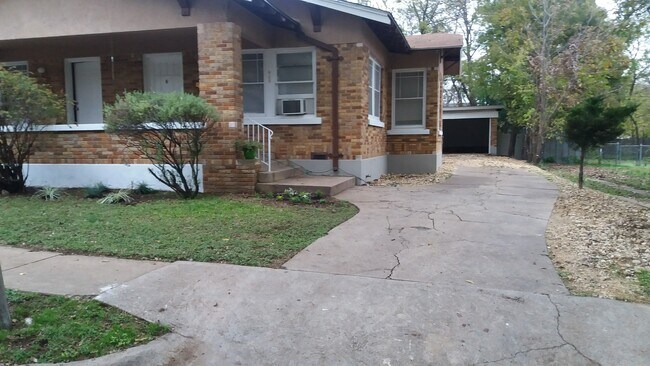 Photo - 408 College St Unit College