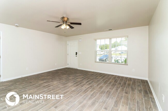 Photo - 404 Scenic View Ct