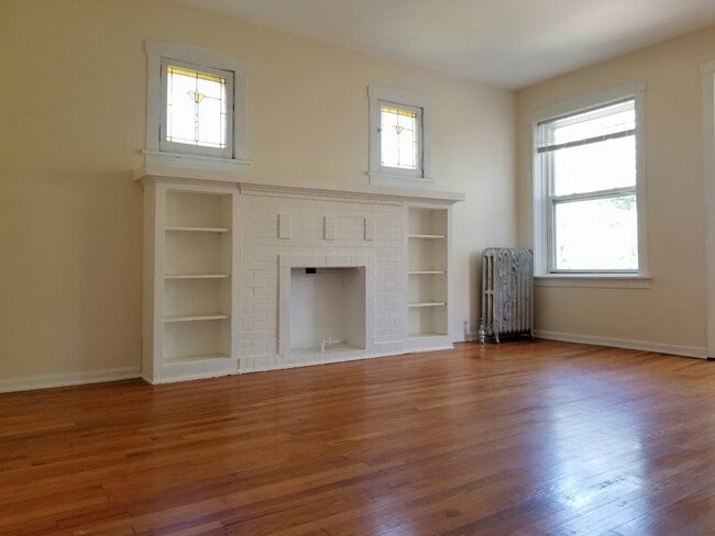 Photo - 2220 N St Louis Ave Unit 3