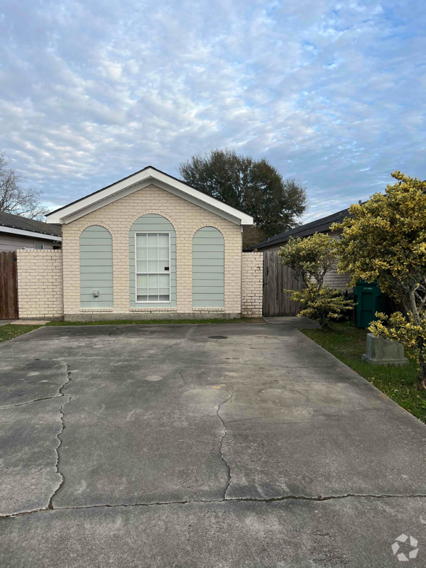 Building Photo - 110 Cane Field St Rental