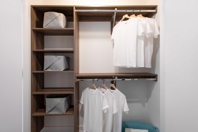 Photo - 202 W Hill St