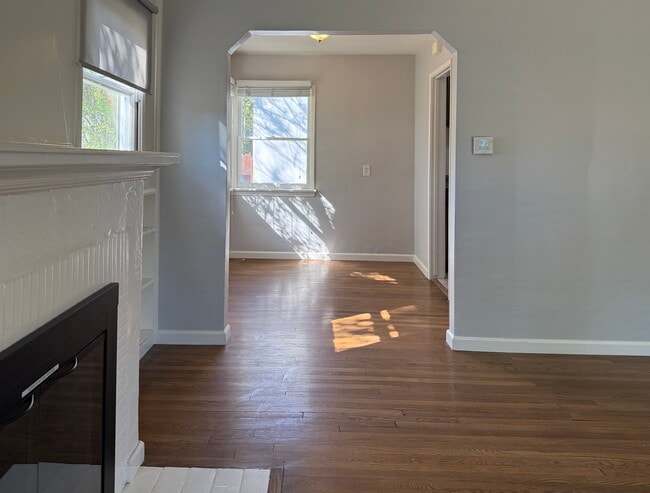 Photo - 11527 Albers St