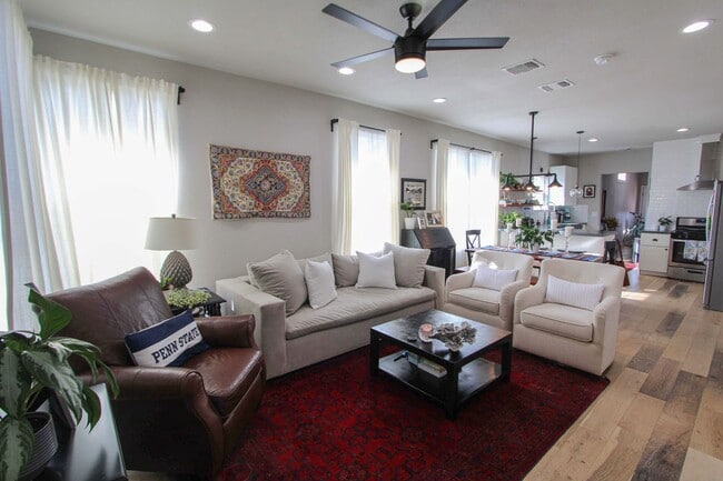 Photo - RENOVATED 3-BEDROOM HOME IN BEACON HILL
