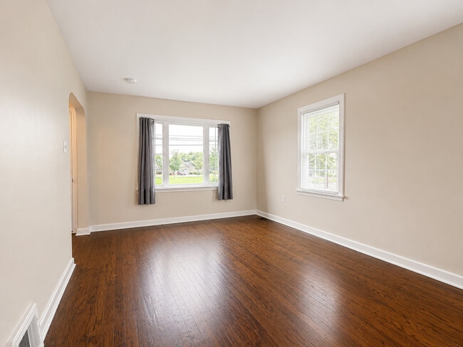 Photo - 430 Brimmer Ave