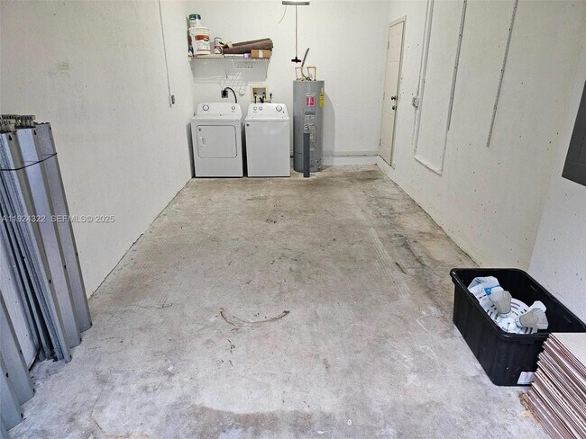 Photo - 6533 Catalina Ln