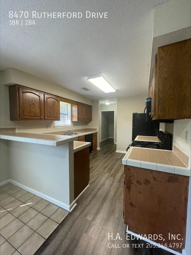 Photo - 8470 Rutherford Dr