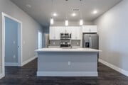 1 BR, 1 BA W/Den - 901 SF