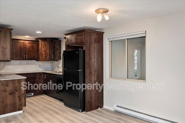 Photo - 2085 Brittany Ln