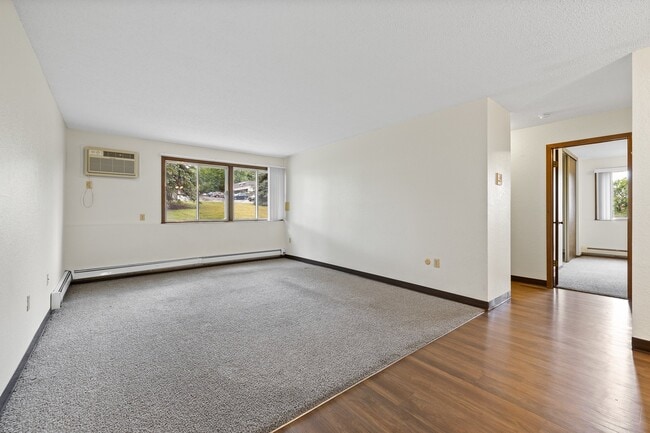 Country Bluff Apartments