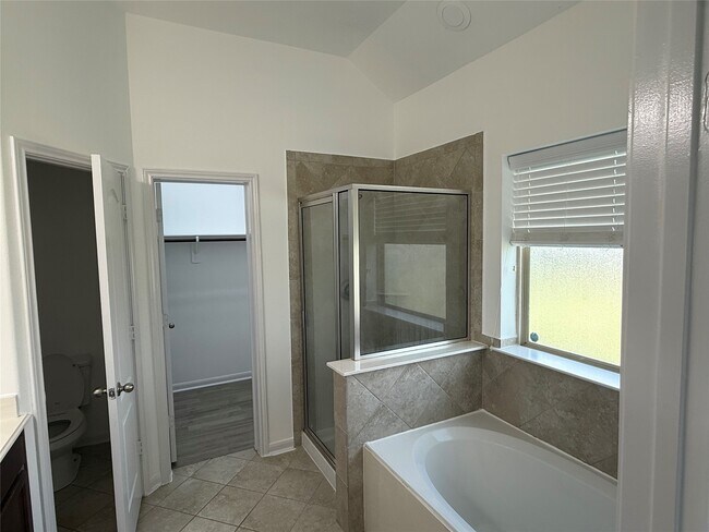 Photo - 3727 Goldleaf Trail Dr