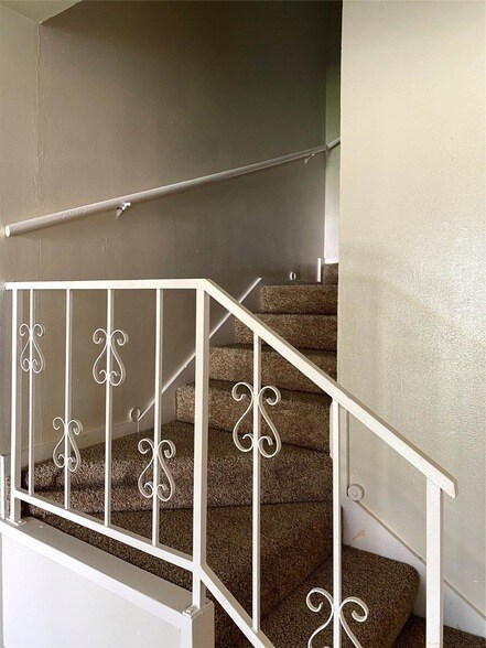 Photo - 4428 Valleyfield Dr