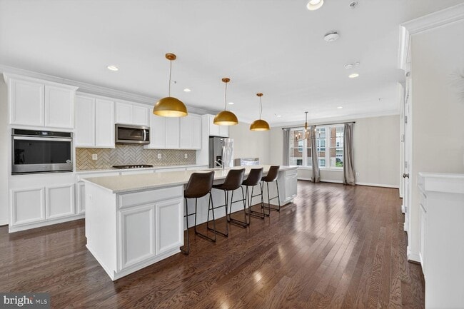 Photo - 5303 Greenwich Cir