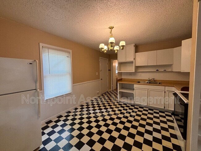 Photo - 6510 E 155th St