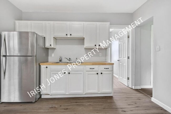 Photo - 529 Winslow Ave Unit Upper