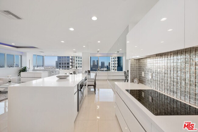 Photo - 875 Comstock Ave Unit 18B