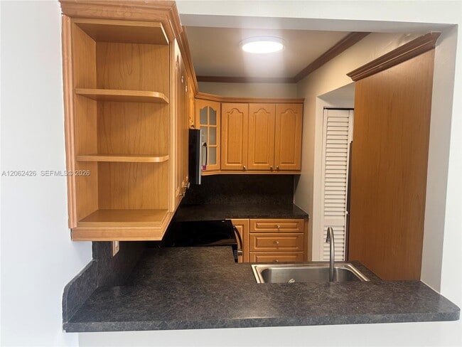 Photo - 8075 NW 7th St Unidad 403
