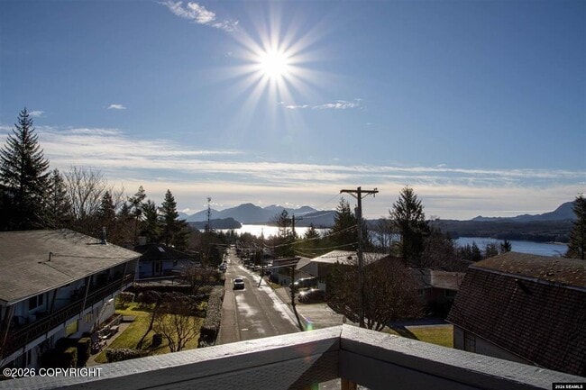 Photo - 411 Canyon Rd