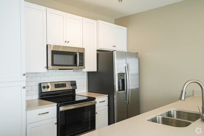Studio - 600SF - Kitchen