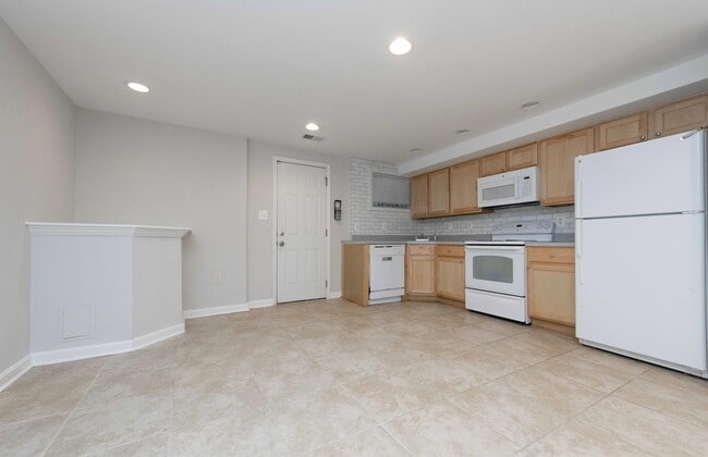 Photo - 904 Webster St NW