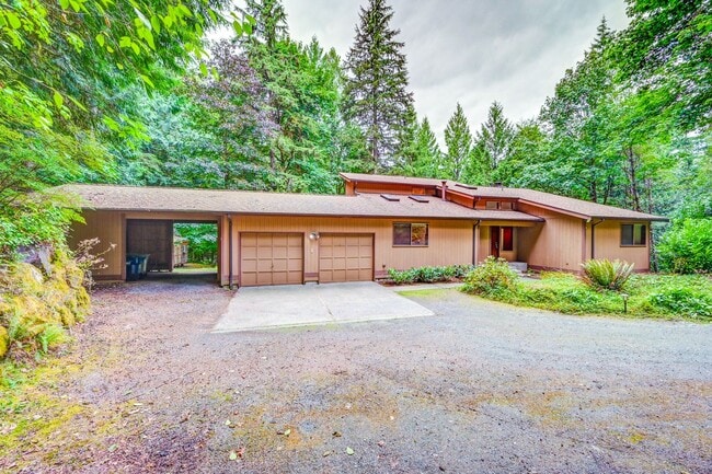 Photo - Great Home Tucked Away in Mirrormont on Tiger Mountain