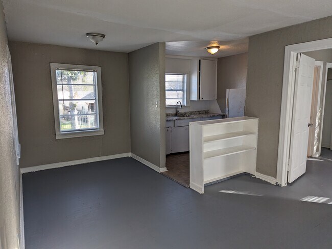 Photo - 5902 Downing St.