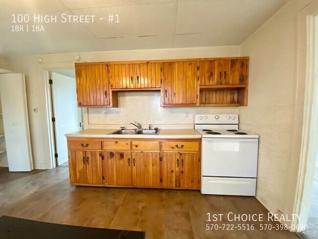 Photo - 100 High St Unit #1