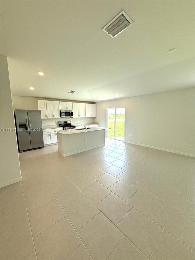 Photo - 17561 Paradiso Wy