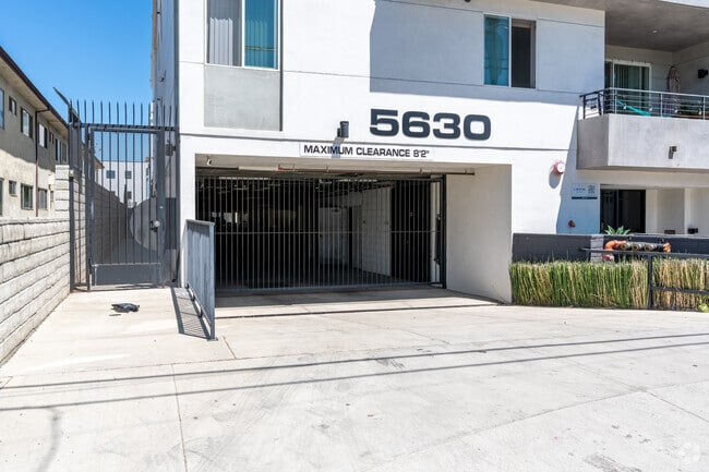 Parking - 5630 Fair Avenue