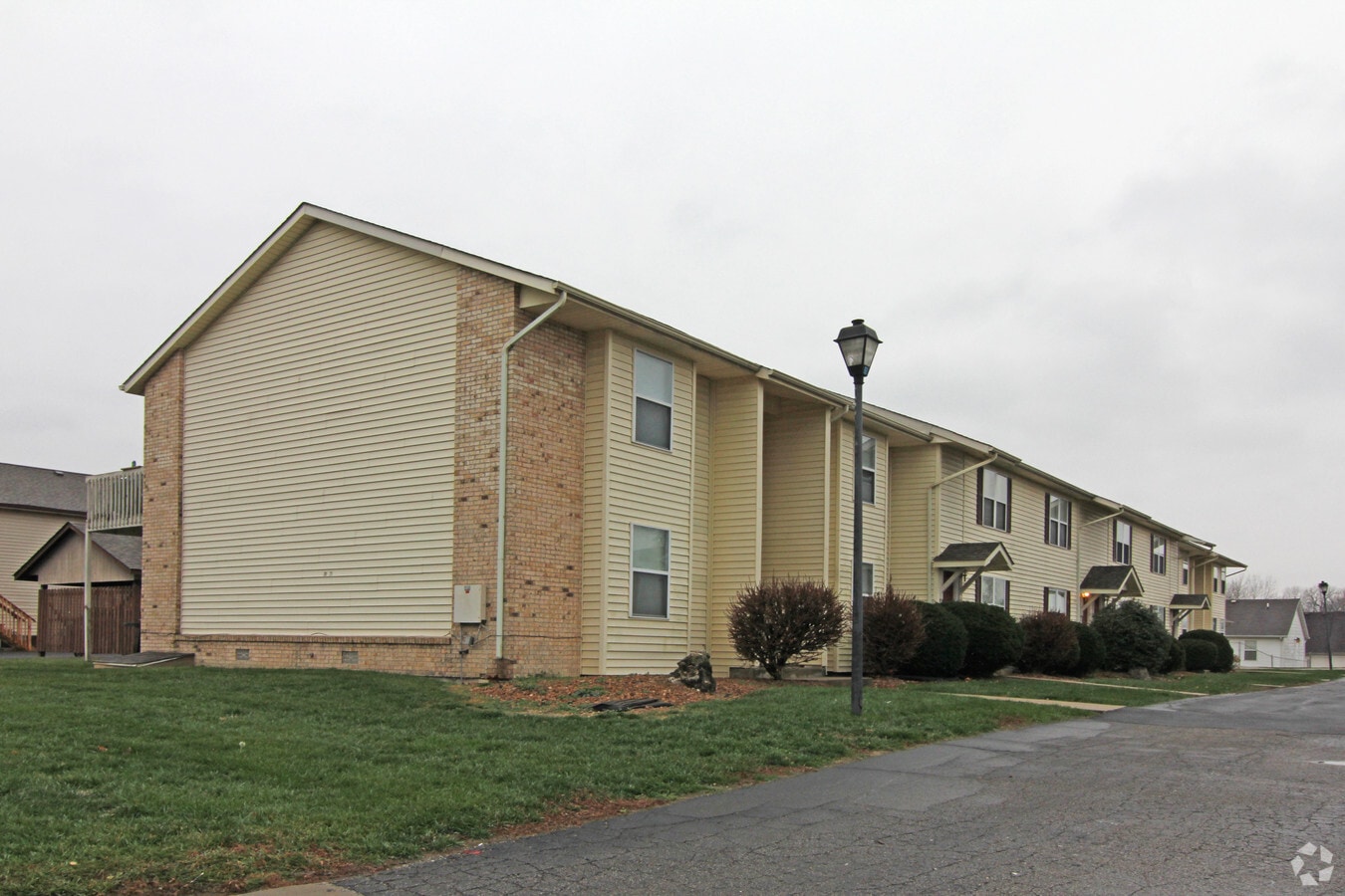 Skyline Apartments - Skyline Apartments