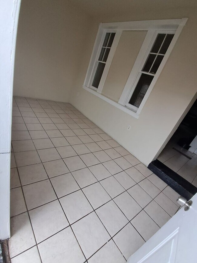 Photo - 3 BED 1 BATH HOME FOR RENT.