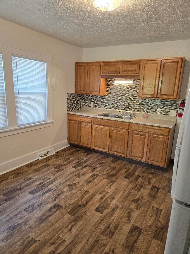 Photo - 522 Mabel St